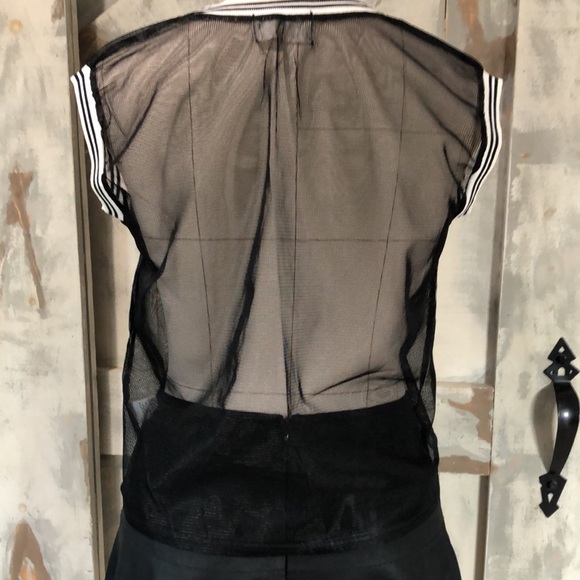 Sheer net boxy shark top - Picture 7 of 10